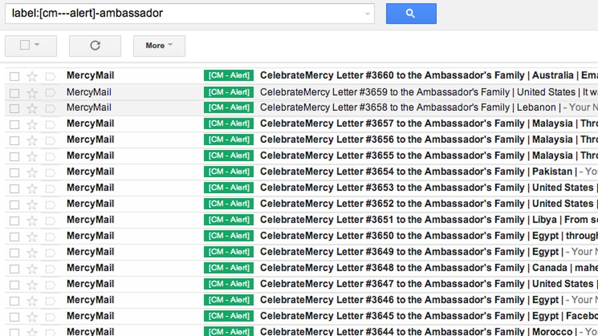 Några av alla de mail som skickats till stöd för ambassadörens familj